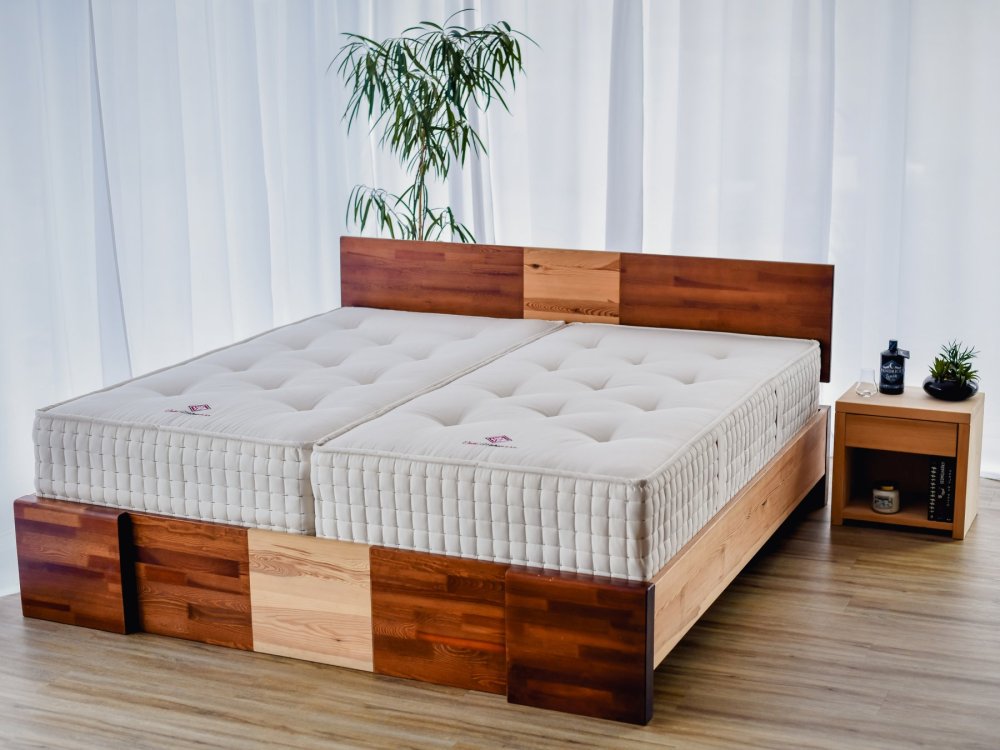 Honosné přírodní matrace včetně postele