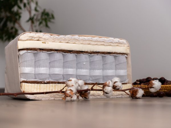 Veganská matrace VERBENA v tuhém provedení - průřez