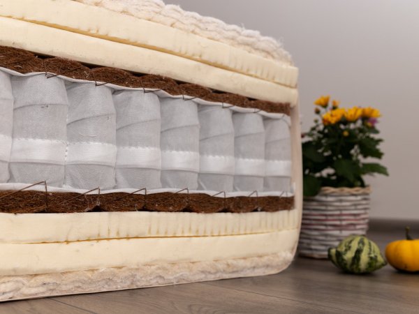 Veganská matrace KENTAURA v tuhém provedení - průřez